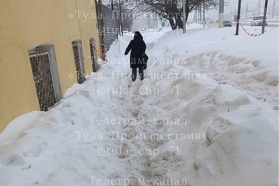 Туляки возмущены состоянием тротуаров после снегопадов