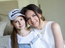 Дочь Наталии Власовой сбежала в Эмираты после ссоры с матерью