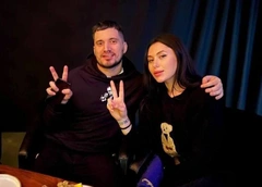 «Они бухали, а он умирал!»: вдова и мать Паши Техника на его могиле пообещали отомстить тем, кто «убивал» рэпера