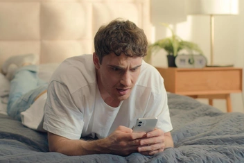 «Меня снова пингует бывшая»: что такое «пинг» в отношениях и как на него реагировать