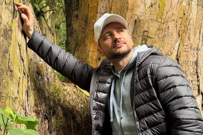 «Дети так и будут жить в тени известного отца»: Лазарев — о своем главном страхе