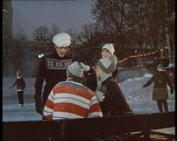Сцена на катке | Источник: Кадр из фильма «Покровские ворота» (1983)