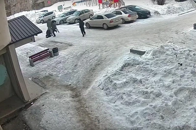 Четверо напали на двоих на Хилокской