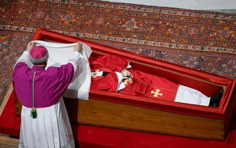 Папа Франциск обрел покой в базилике Санта-Мария-Маджоре — вдали от камер и вспышек