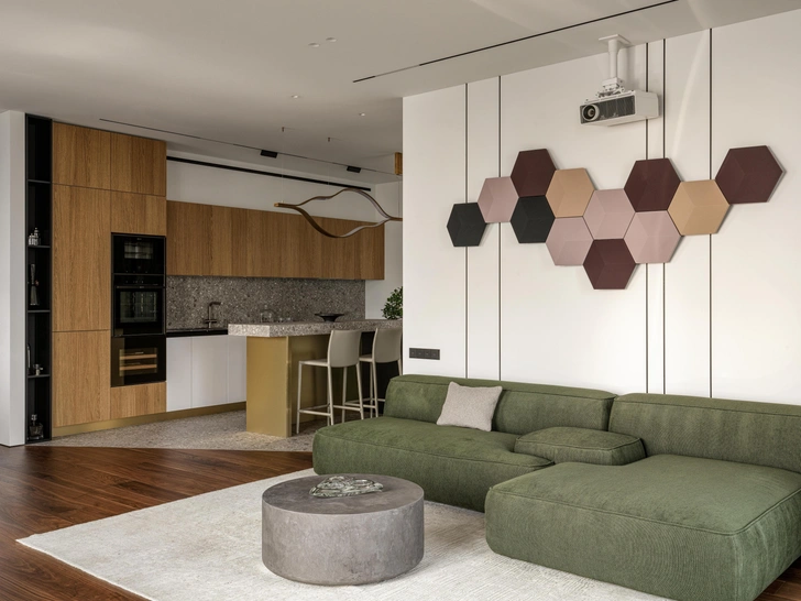 Инженерная доска, Coswick. Диван, Lema. Бра Puck Wall Art, Vibia. | Источник: Сергей Красюк. Стиль: Екатерина Наумова