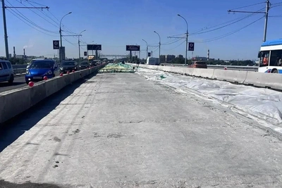 Димитровский мост: ремонт и бетонные ограждения