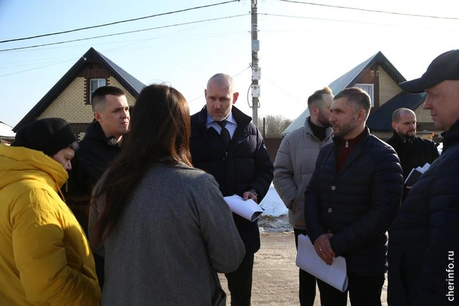 В Череповце улицу топят подземные ключи | Источник: st.cherinfo.ru