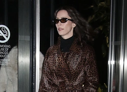 Ребекка Холл в Нью-Йорке