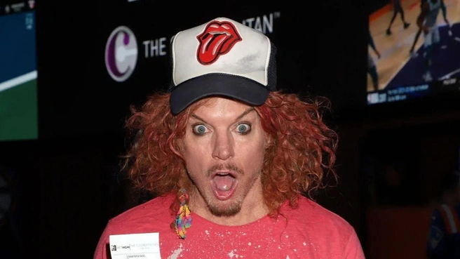 Адвокат Carrot Top сообщил суду, что комик был госпитализирован после предполагаемой попытки самоубийства. | Источник: MEGA