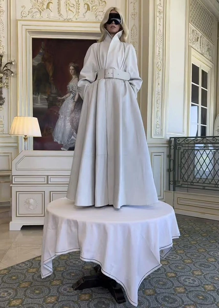 Клаудия Шиффер для Balenciaga  | Источник: Balenciaga 