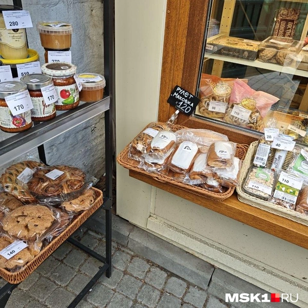 В церковной лавке можно купить местную выпечку | Источник: Анастасия Харитонова / MSK1.RU