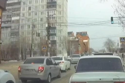 SUV Driver Brazenly Ignores No Entry Sign in Chita