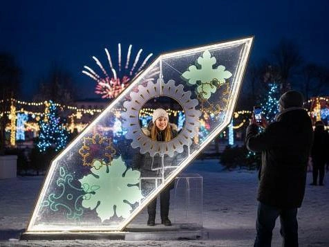Визуализация возможного праздничного украшения города | Источник: Елизавета Зубенко, Ирина Соколова, Екатерина Мартыненко, Даниил Титов