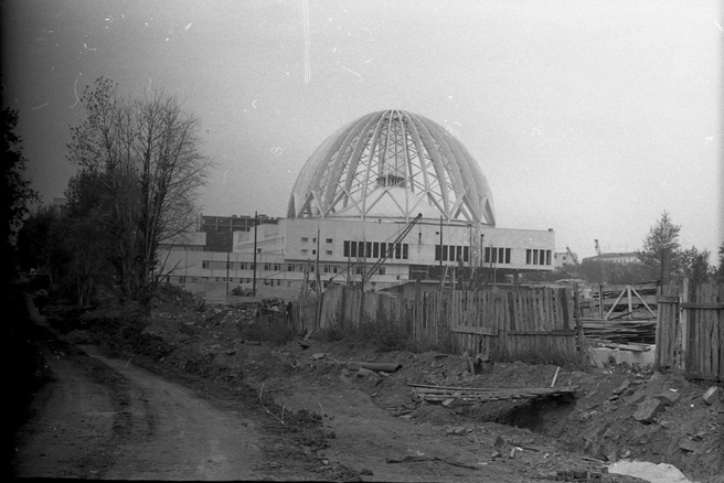 Цирк незадолго до торжественной приёмки нового здания.