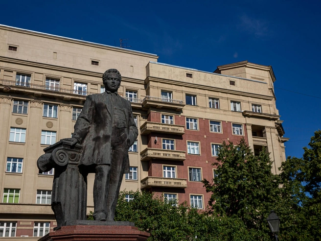 В Новосибирске установлен памятник Андрею Крячкову. | Источник: Александр Ощепков / NGS.RU