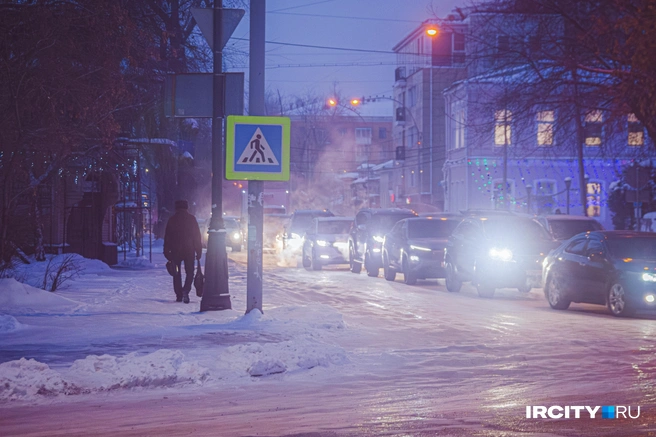 В часы пик центр города встаёт в пробку | Источник: Арсений Чекмарев / IRCITY.RU