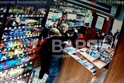 Woman starts fight in Chelyabinsk alcohol store