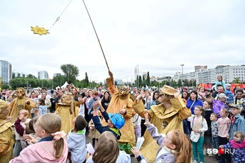 Дети завороженно наблюдали за происходящим | Источник: Василина Любимова / 59.RU