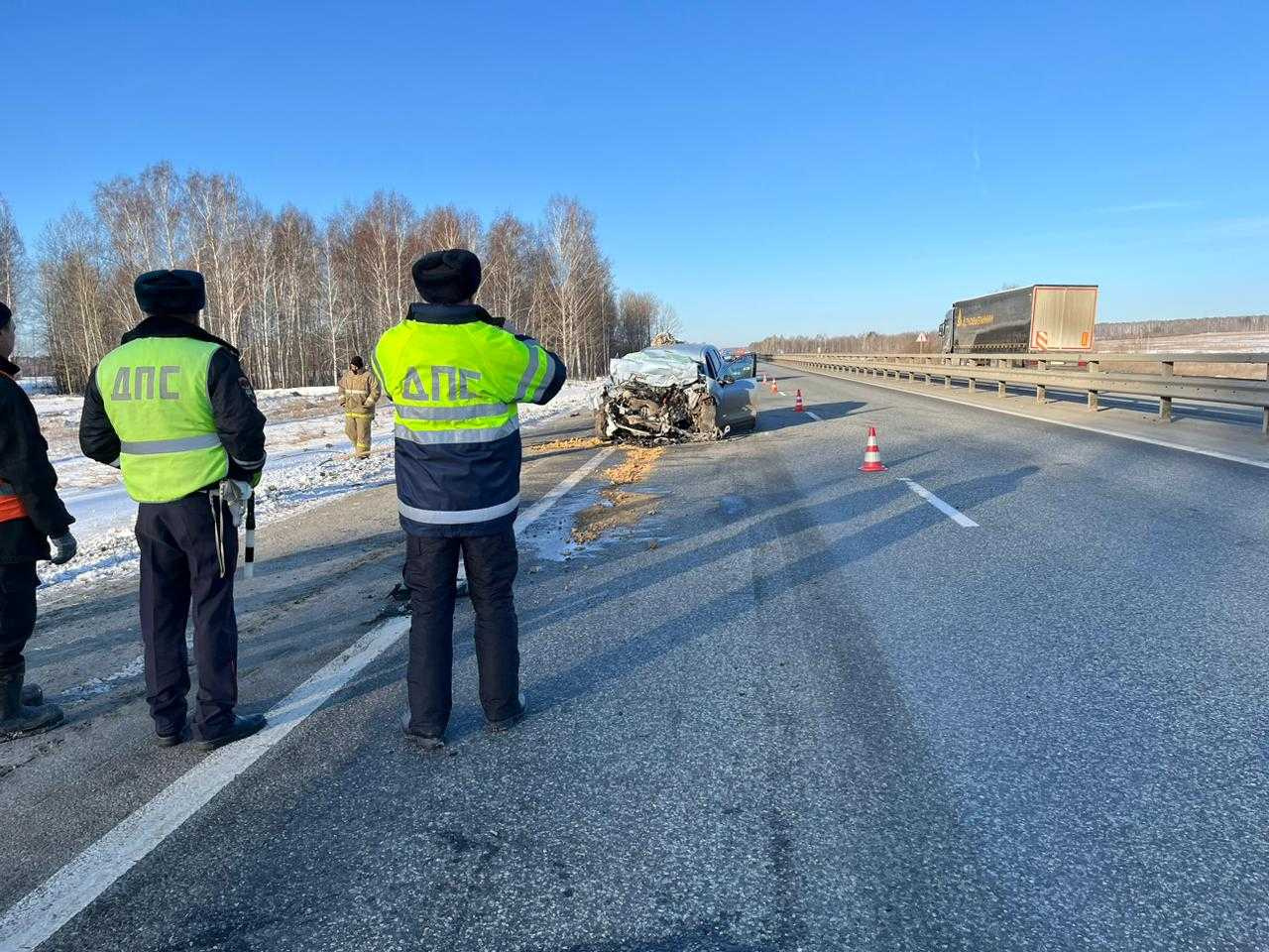 Два человека погибли в ДТП с грузовиком на трассе Екатеринбург — Тюмень -  30 марта 2024 - 72.ру