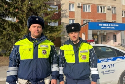 На Урале полицейские спасли задыхающегося ребенка