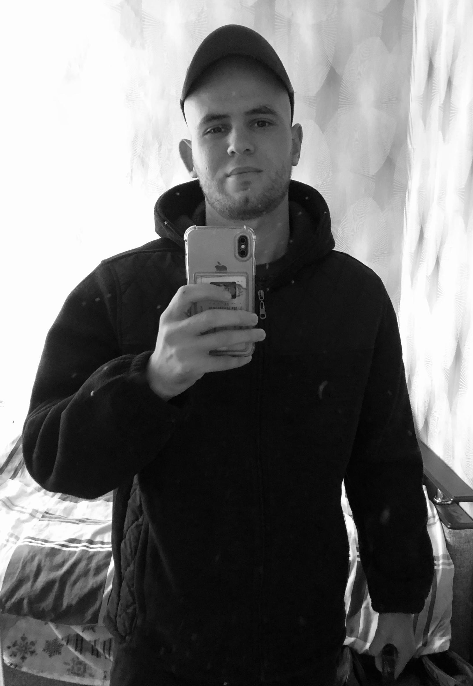 «Она мне снится в свадебном платье, я пойду к ней». 24-летний парень из Волгоградской области ушел…