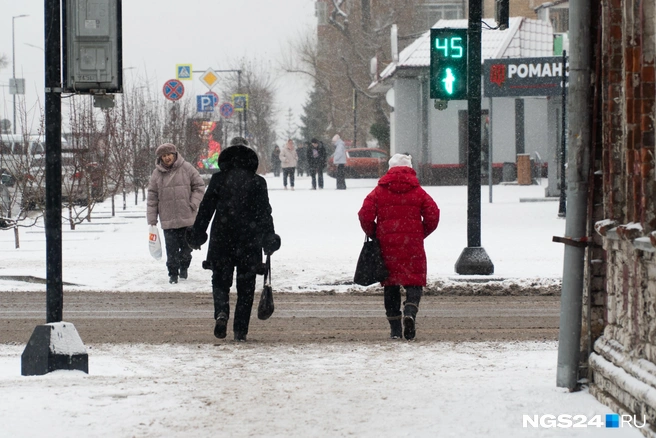 Заметало в городе с самого утра | Источник: Никита Шайхутдинов / NGS24.RU