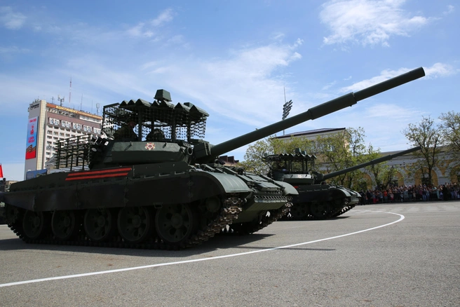 Военная техника в прошлом году на параде | Источник: Иван Высочинский / 26.RU
