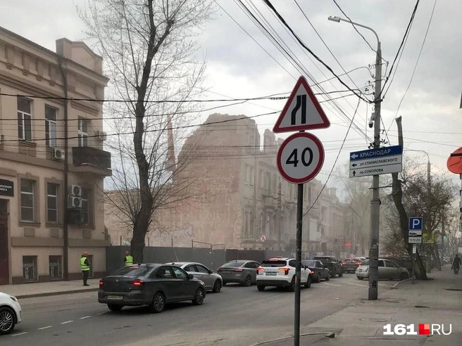3 апреля третий этаж еще не успели полностью демонтировать | Источник: читатель 161.RU