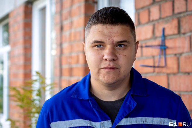 Фельдшер скорой Сергей приехал работать в поселок&nbsp;— как и почти все его коллеги | Источник: Владислав Лоншаков / E1.RU
