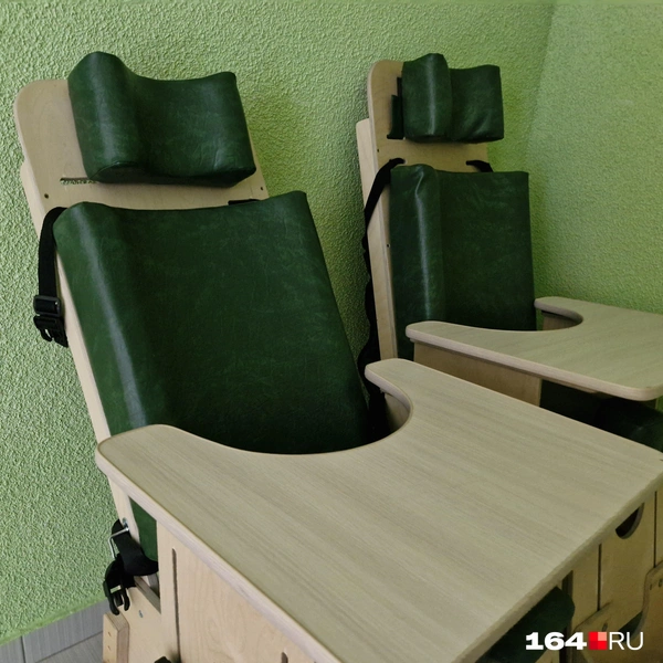 Детям-инвалидам необходимы специальные реабилитационные кресла | Источник: Виктория Федорова / 164.RU