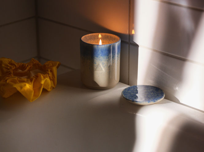 Индивидуальность, ностальгия и уют: 13 ароматических свечей, которые преобразят ваш дом