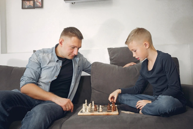 Чтобы все говорили: «Умный, весь в папу!» | Источник: Freepik.com