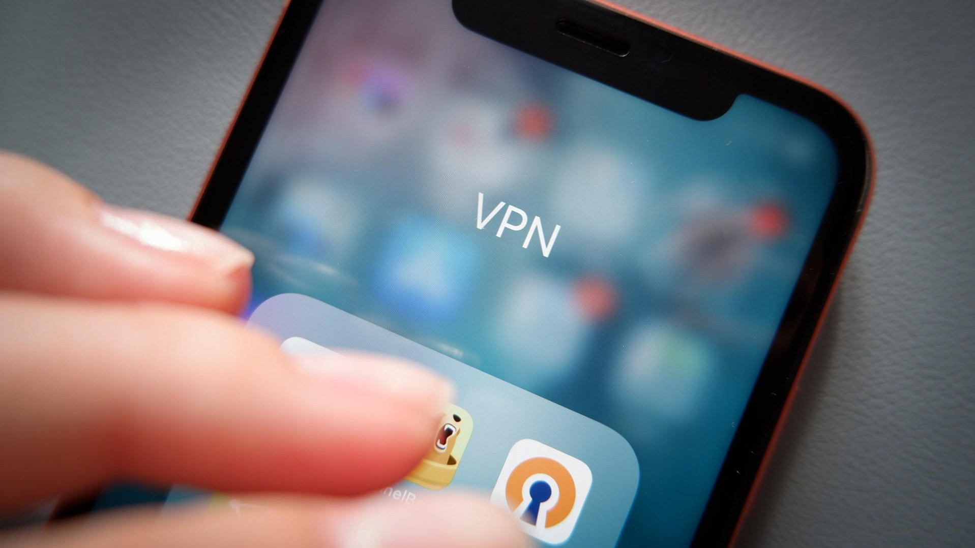VPN может взорвать смартфон? Эксперт объяснил, как приложение влияет на работу вашего телефона