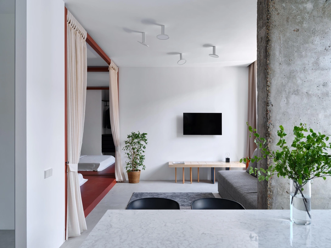 На полу — микроцемент, Premix Studio. На стенах — краска, Defura Profi. | Источник: Дамир Отеген стиль: Малика Кадырхан