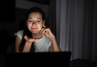 «Боюсь, что мужчина перестанет со мной общаться, потому что я — 30-летняя девственница»