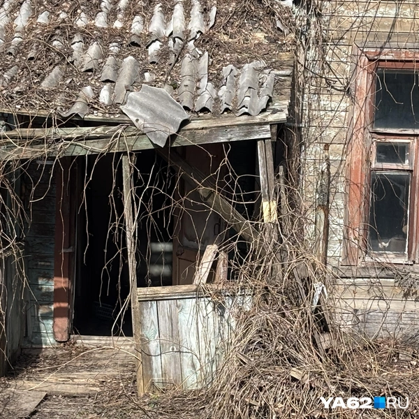Когда-то в эту дверь заходил Александр Фатюшин | Источник: Виктория Улитова / YA62.RU