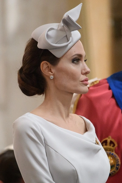 Анджелина Джоли