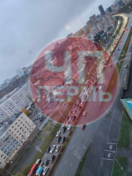 Машины встали | Источник: ЧП Пермь / Telegram
