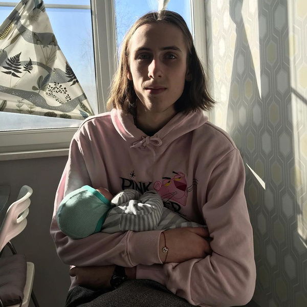Беременна в 16: счастливая мамочка в Инстаграме (запрещенная в России экстремистская организация) на самом деле терпела измены и побои мужа