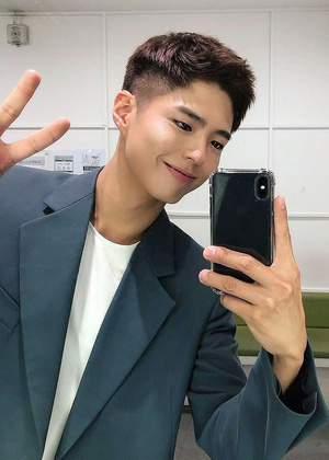 Фото №1 - Sexy Oppa: Все самое интересное о звезде фильма «Первый клон» Пак Бо Гоме