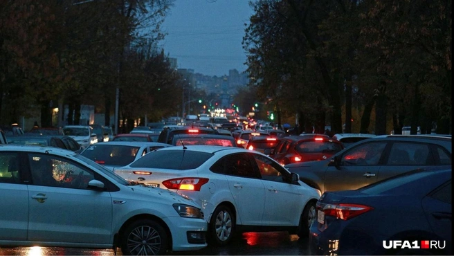 Утром в Уфе перекроют участок на проспекте Октября | Источник: Тимур Шарипкулов / UFA1.Ru