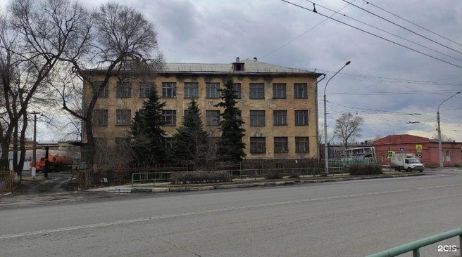 Вид на здание на ул. ДОЗ, 9 | Источник: www.city-n.ru