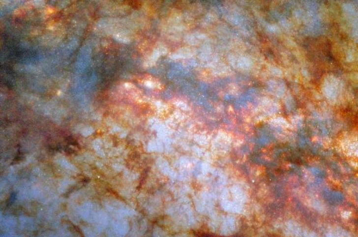 Центральная часть спиральной галактики Мессье 82 | Источник: ESA/Hubble & NASA, W. D. Vacca