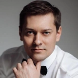 <p>Дмитрий Владимиров</p>