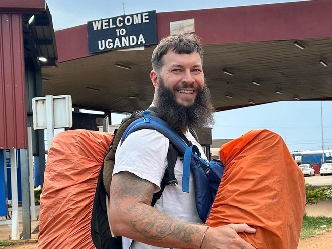 Александр Миронов на границе Уганды | Источник: Вкус свободы / vk.com