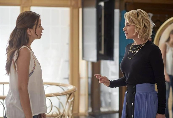 Если дочь перестала уважать свою мать, она сделает эти 10 вещей, даже не задумываясь | Источник: кадр из сериала «Мать моей дочери»