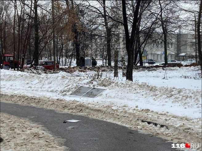 Дом на улице Красной Позиции, 5 после атаки БПЛА | Источник: Руфина Калимуллина / 116.RU