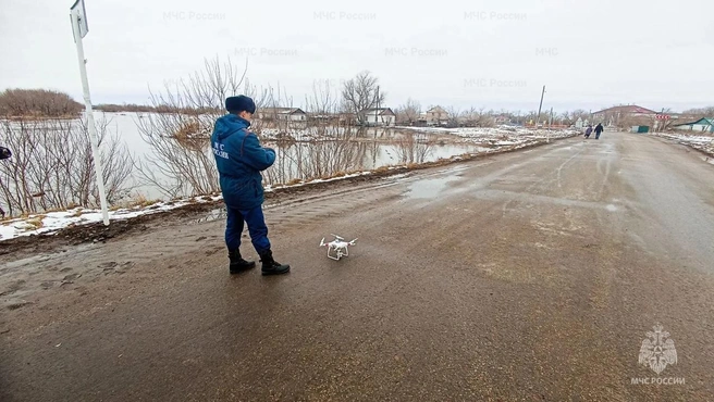 В Алтайском крае паводок. Подтоплены дома, на месте работает МЧС | Источник: МЧС России