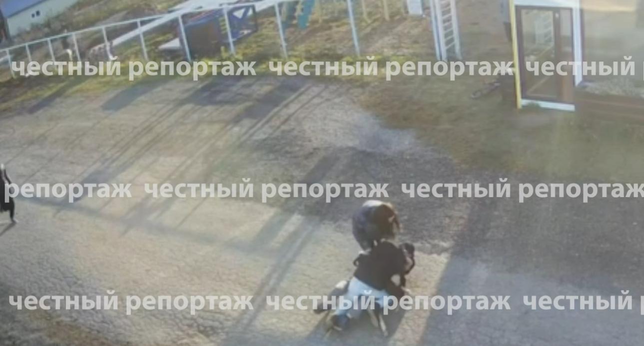 Нападает с топором и угрожает ножом: опасный уфимец держит в страхе соседей