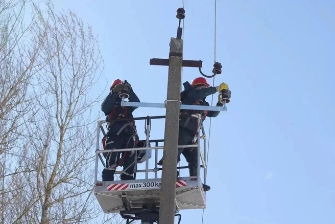 В Ленобласти полностью восстановили электроснабжение по основной сети после разгула циклона | Источник: Пресс-служба «Россети Ленэнерго»